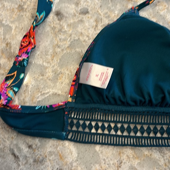 Xhilaration swim top/ XL floral and lace. From Target women - Picture 5 of 6